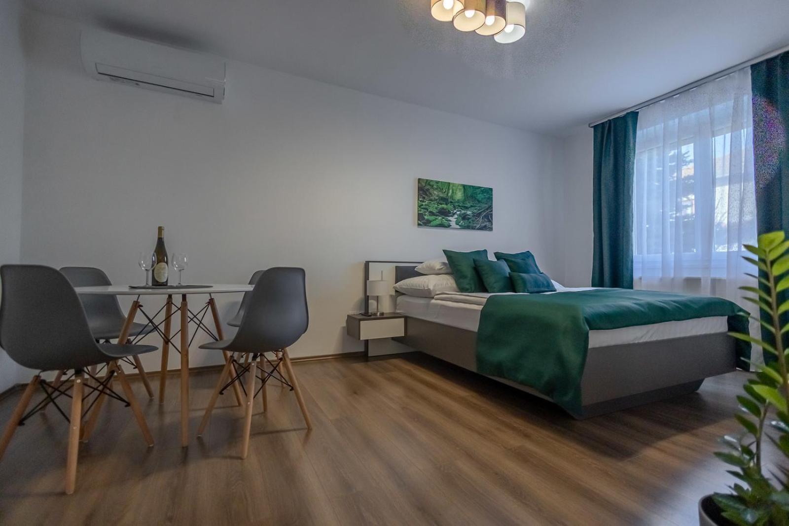 Happy Home Apartman มิชโคลซ์ ภายนอก รูปภาพ