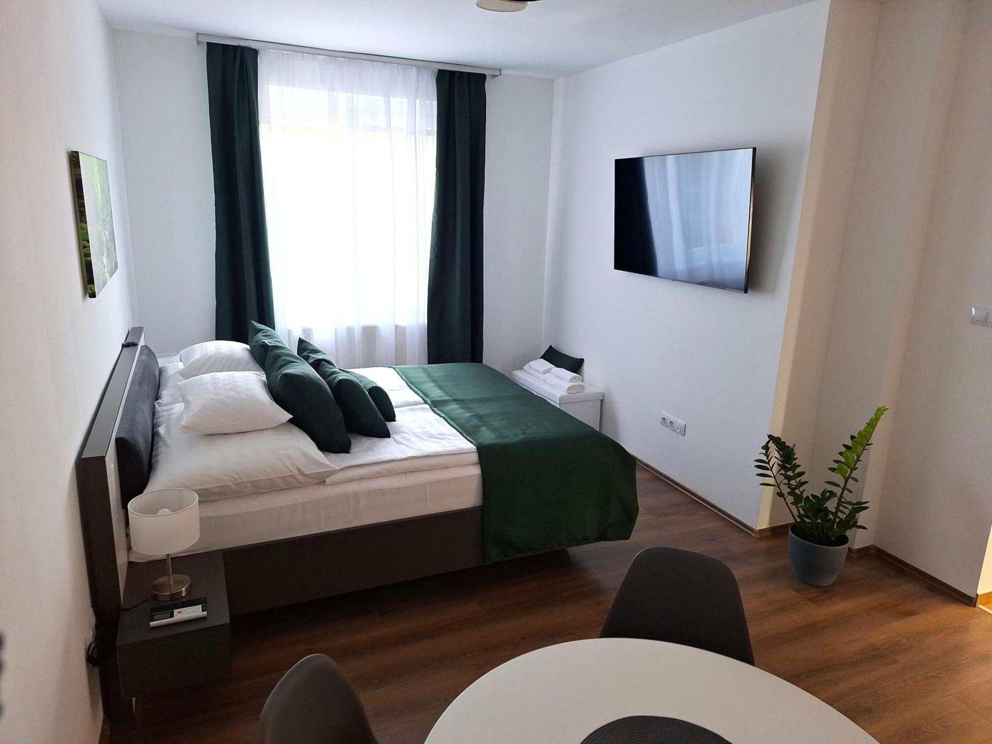 Happy Home Apartman มิชโคลซ์ ภายนอก รูปภาพ